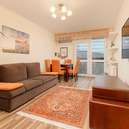 Bright & Cozy Apartments In The City Center By Noclegi Renters Varsovie Extérieur photo
