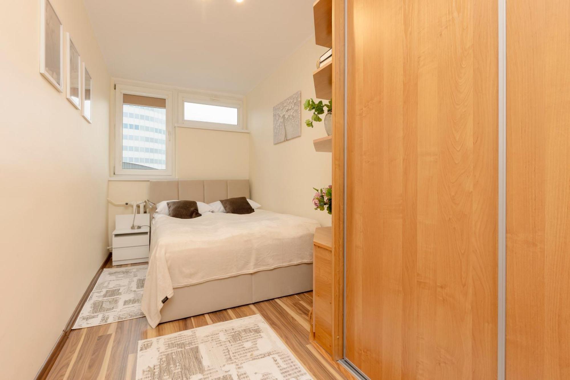 Bright & Cozy Apartments In The City Center By Noclegi Renters Varsovie Extérieur photo
